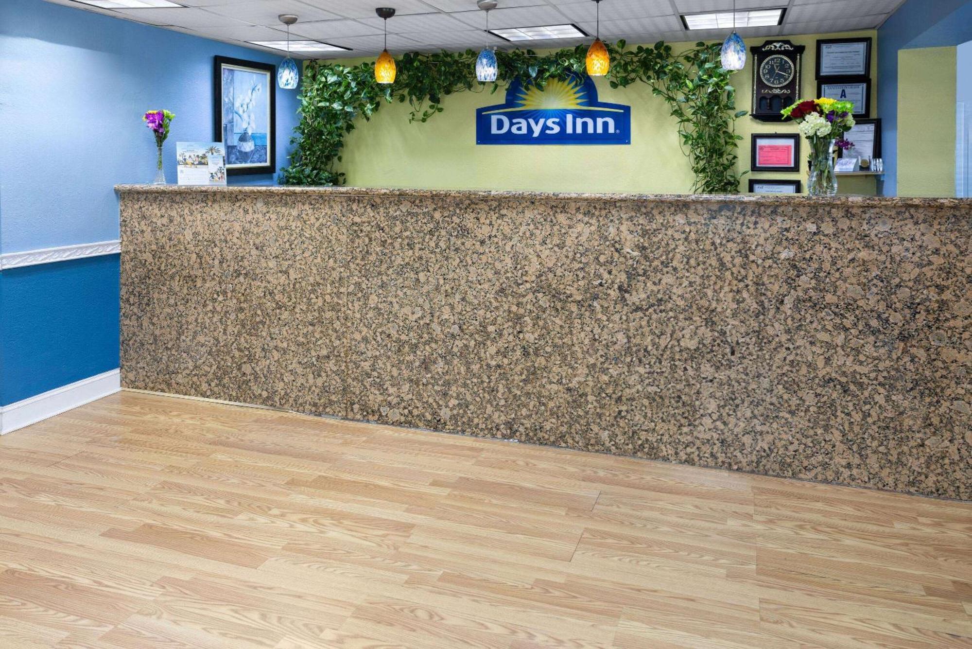 Days Inn By Wyndham Waycross Kültér fotó